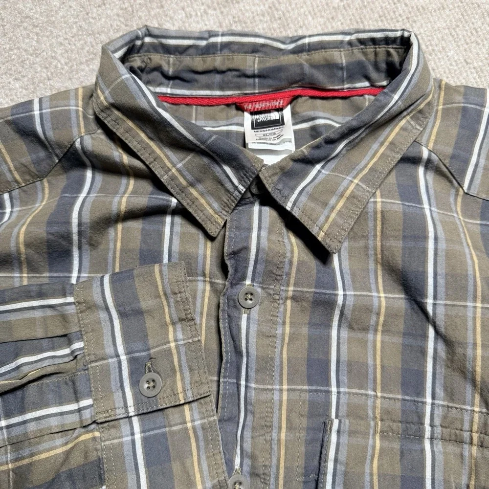 The North Face Men's XL Long Sleeve Multicolor‎ Green Gray Plaid Button Down
